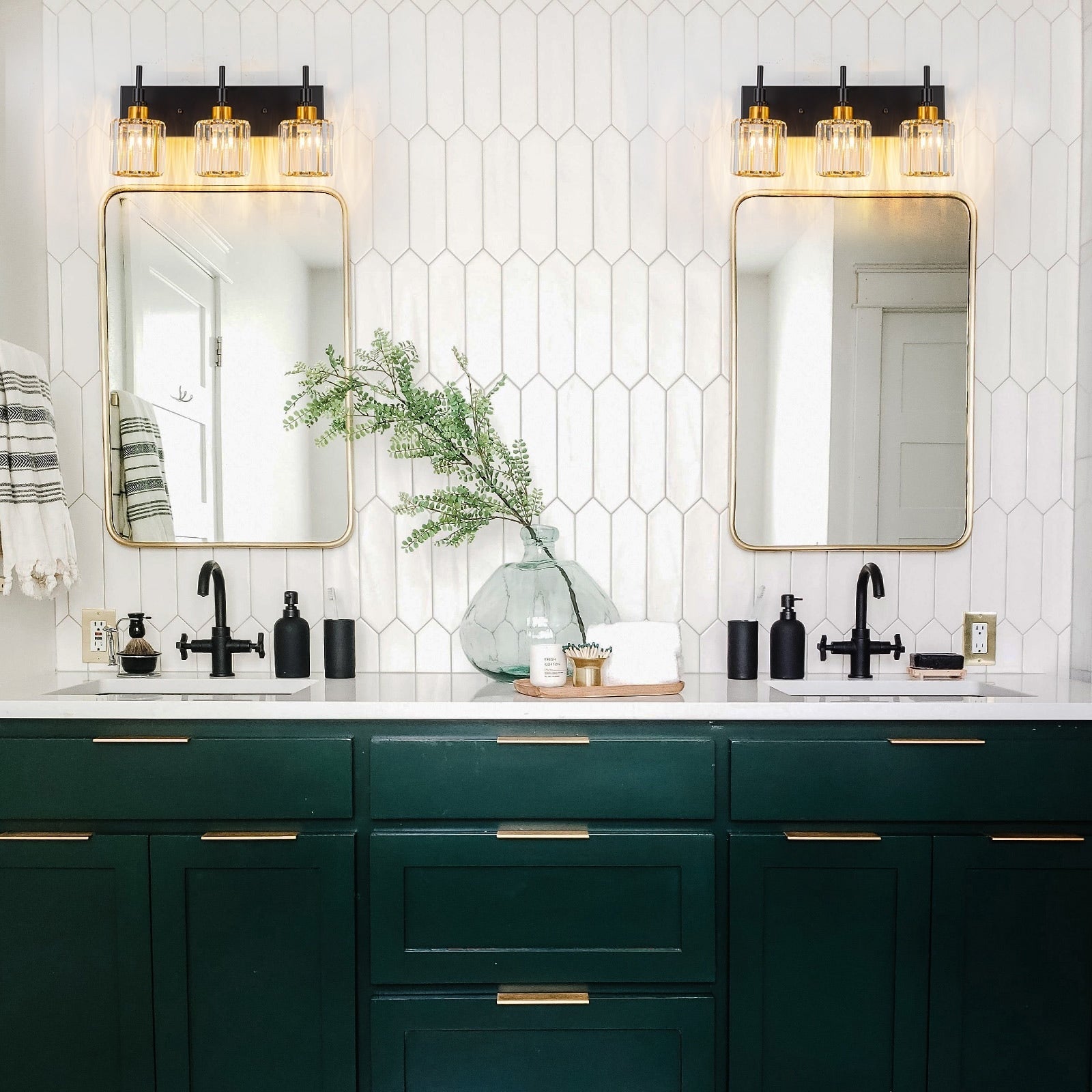 Modern Dimmable Crystal Bathroom Vanity Light Wall Sconces with Crystal Shades